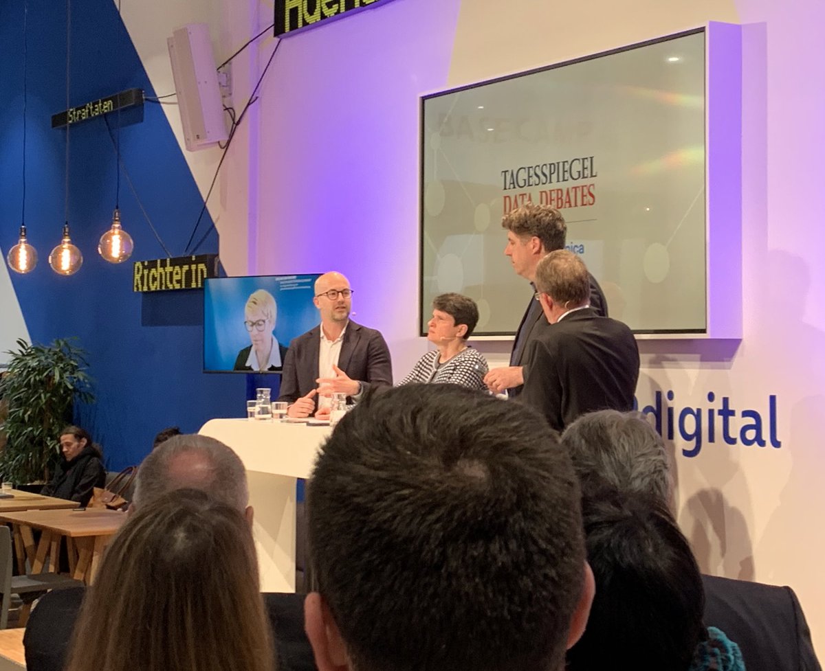 wandervoegel's tweet photo. Lebhafter Panel #datatdebates zur Rolle der Digitalisierung für Wachstum und Klimaschutz mit @MiKellner @GrimmVeronika Tanja Gönner @Der_BDI und Markus Rolle @telefonica_de @basecamp_debate https://t.co/0yDc84Ptfn