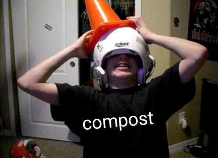 BrJoeBalkis's tweet image. #sob &amp;amp; his crew of #ClassTraitor #scabs putting on their helmets &amp;amp; buckling their chin straps.