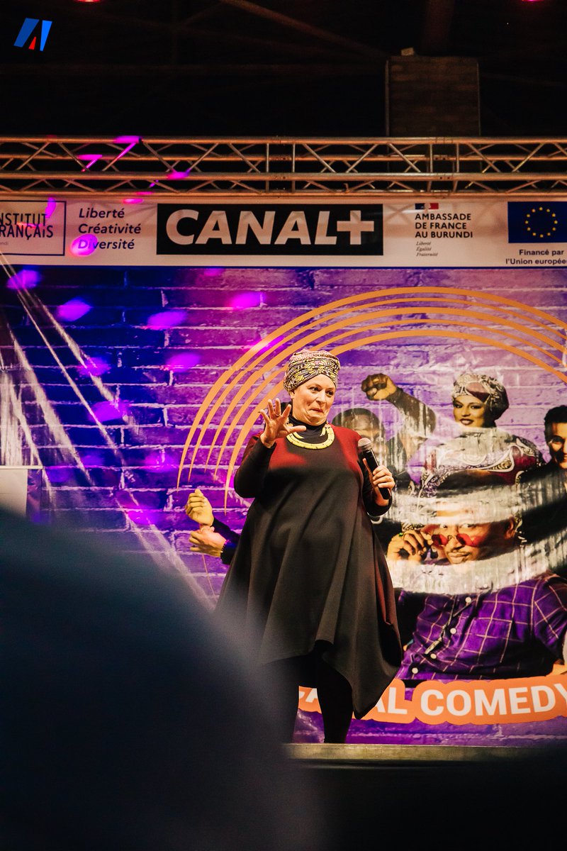 🔴 <a href="/SamiaOrosemane/">Samia Orosemane</a> , star humoriste et comédienne , francaise d'origine tunisienne , a offert au public présent un spectacle avec plusieurs de ses anciens sketchs dans lesquels , elle raconte sa vie, traite des sujets variés qui l'ont touchés de près ou de loin. 

Avec un humour