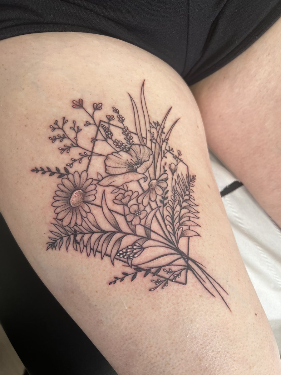 Pretty in Ink tweet media