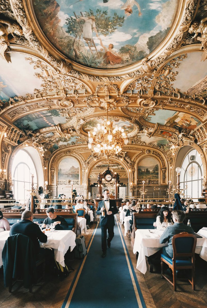 hanontheroad's tweet photo. dining at this urban and simply decorated Restaurant le train bleu. (Paris 2023) https://t.co/0o6Gl1h2o1