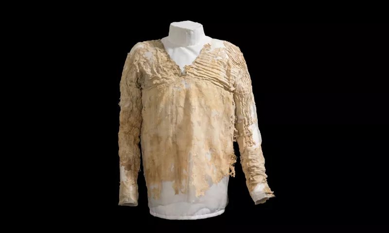 Kinflip_c's tweet photo. Did You Know?
The world's oldest woven garment, the Tarkhan Dress, dates back more than 5,000 years.
#Fashionhistory #fashionfacts #kinflip https://t.co/eTyV0fZdVR