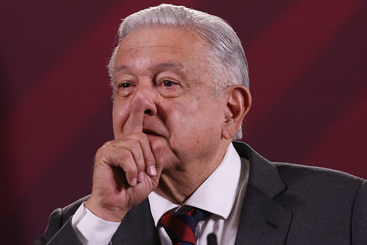 El presidente <a href="/lopezobrador_/">Andrés Manuel</a> culpa a la DEA, al pentágono, a los medios, al INAI, al INE, a Notimex, a Calderon, al Papa, lo que sea, menos aceptar que tiene el peor gobierno de la historia de México. Lo que busca es censurar.

#Mañanera
#GuacamayaNews 
#GuacamayaLeaks