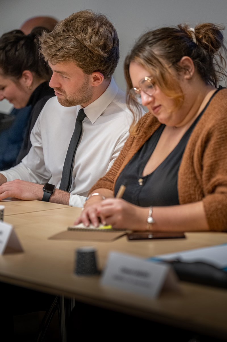 tous_politiques's tweet photo. Des ateliers de formation pleins d'échanges et de réflexions pour devenir force de propositions sur les questions d'urbanisme et gagner en assertivité lors des prises de parole. L'objectif étant de renforcer leur posture d'élu tant sur le fond que sur la forme. 💡 https://t.co/RP1ybCVwxu