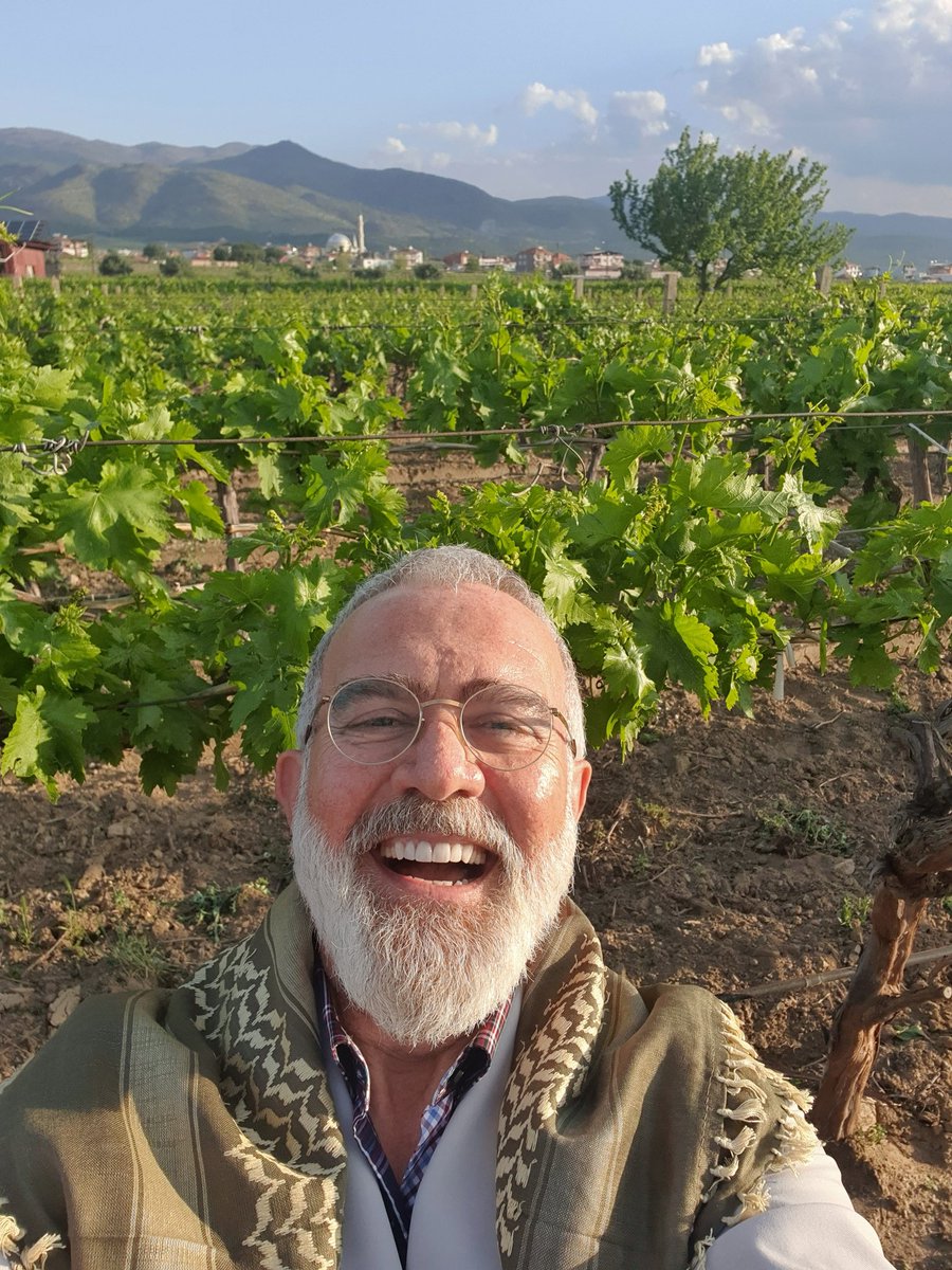 Yenisehirlioglu's tweet photo. Alaşehir Killik kasabası sizi seviyorum.
#Alaşehir  #Killik @AlasehirAkparti https://t.co/RdeINWhNaQ