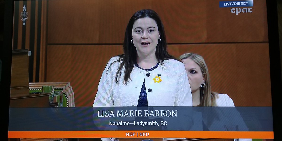 MrStache9's tweet image. This dippernutter just said that the Feds bailed out the "Big Banks". She said 4. There are 5. Dtoopid is as..
In 2008-9 Harper and the CPC saved the economy by having a brain. Something missing from our jet setting ifiot #PartTimePM