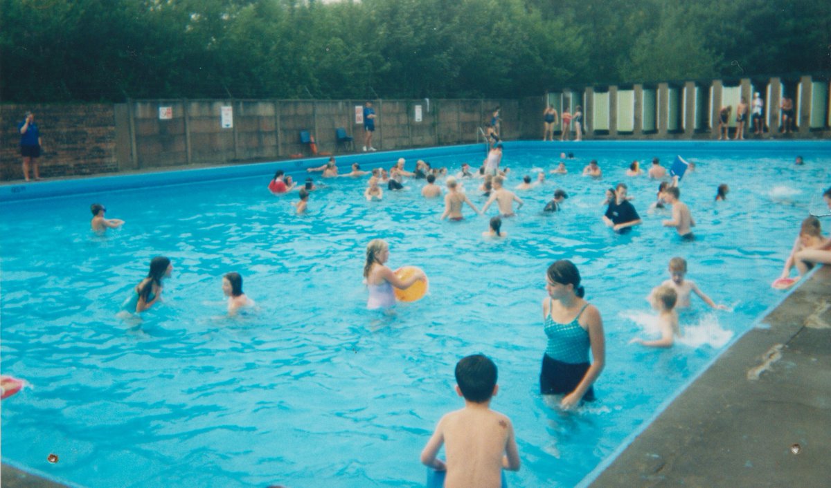 Photo / Video Plea: As part of a presentation we are organising to discuss the renovation of Brynaman Lido we are looking for photos or videos you may have that we can copy and use. If you can help please get in touch: brynamanlido@gmail.com