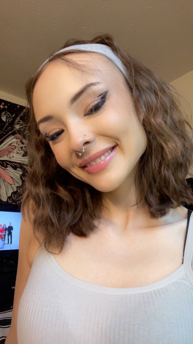 𝖦𝗈𝖽𝖽𝖾𝗌𝗌 𝖠𝗅𝗒𝖺🖤 on Twitter: "Having losers lick up leakage on live, join now 🔗 in bio findom