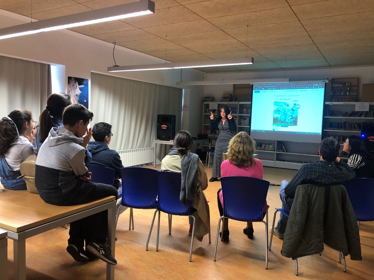 EOI_AVILA's tweet photo. ¡Evento "Jeu de septs villes francophones" todo un éxito! 🥳 Merci d'être venus et à la prochaine! https://t.co/54JoNK9mZC