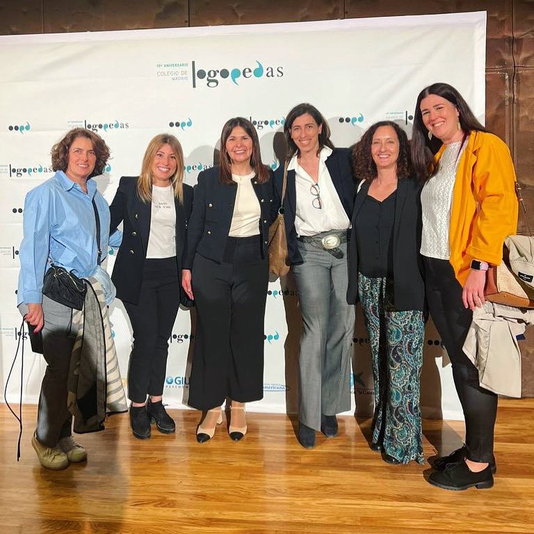AMEB_EB's tweet photo. El viernes nuestra presidenta, Gemma, y Montse, directora del Centro de Atención Temprana, asistieron a la I Gala de premios del @ColeLogoMadrid por su 10º aniversario

Gracias por la invitación y por vuestros 1️⃣0️⃣ años de labor y visibilización de la importancia de la #logopedia https://t.co/6dMWQKUdDv