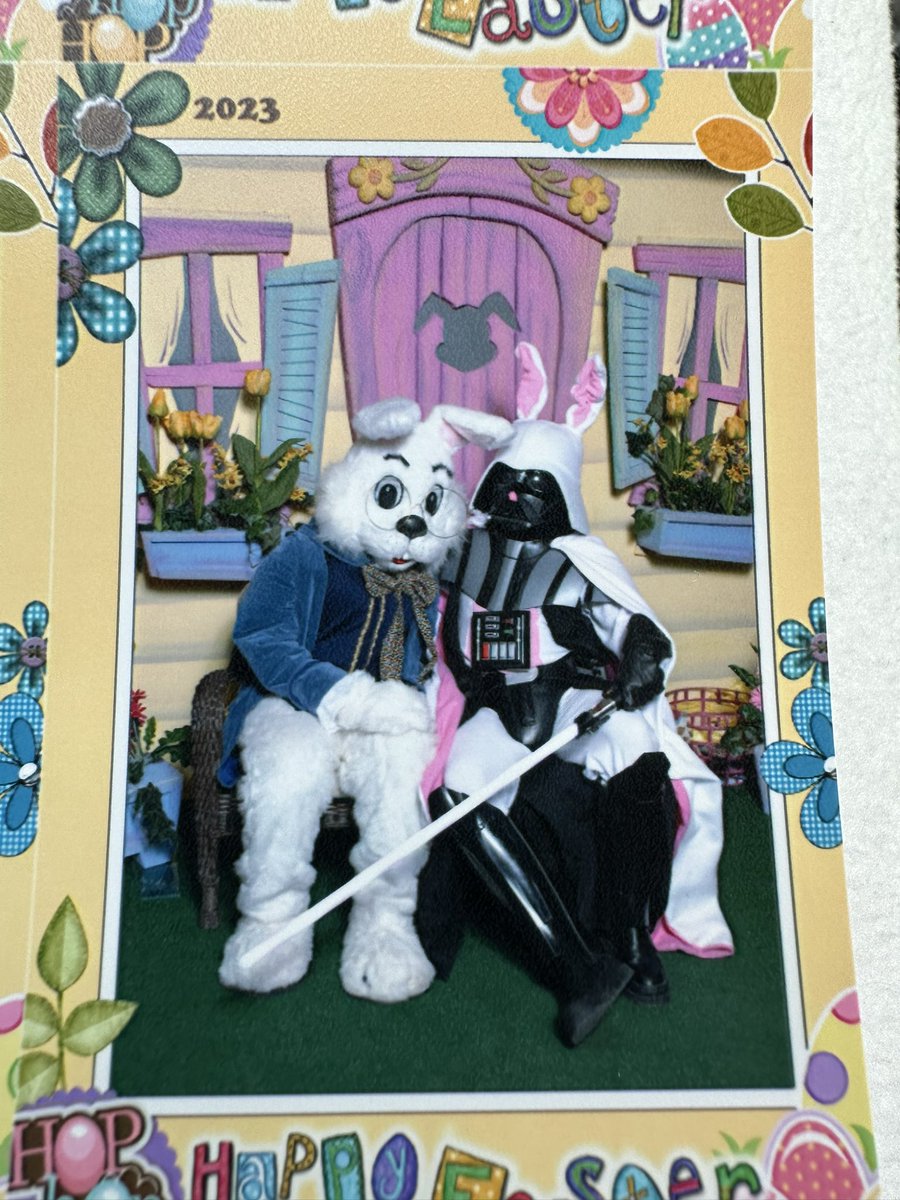 zaptrader_'s tweet photo. #EasterBunny &amp; #EasterVader https://t.co/ek1kPTncz2