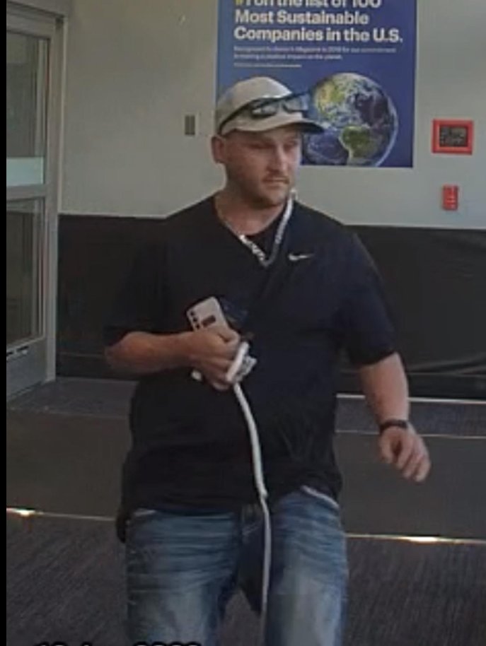 OKCPD's tweet photo. These two shoplifted from the Best Buy near SW 3rd and Rockwell. If you recognize them or their car, call Crime Stoppers at 405.235.7300 or https://t.co/YVxGWebkLk. You can remain anonymous and may earn a cash reward. 23-24287 https://t.co/4IanIlCqmK