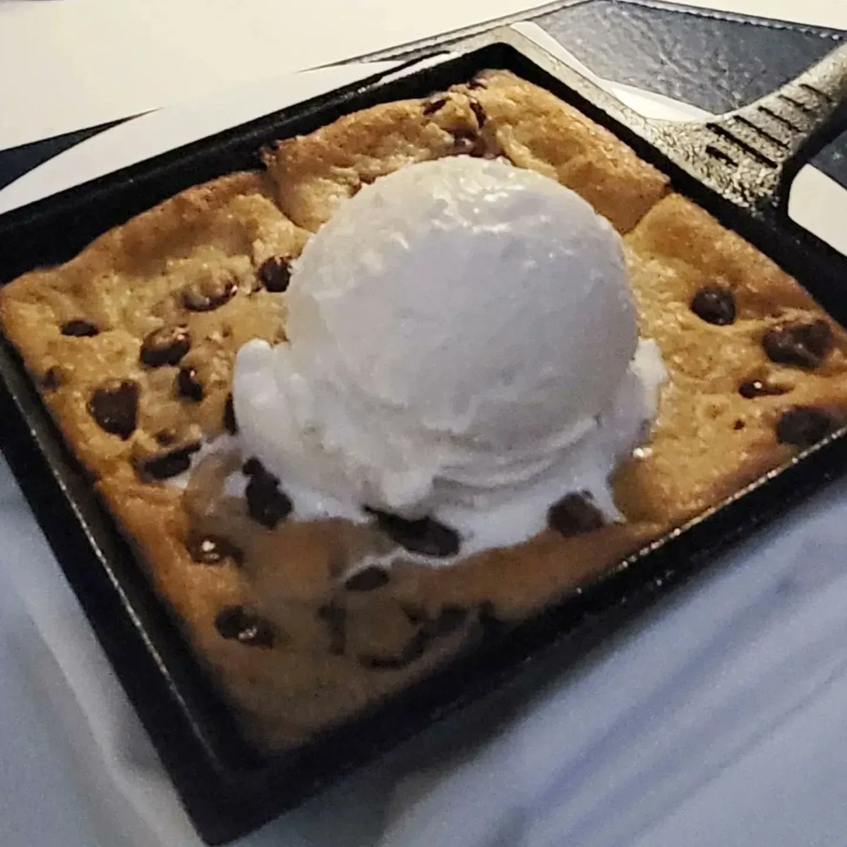 seacrestgrille's tweet photo. Join our VIP BIRTHDAY CLUB &amp; receive a complimentary bottle of wine 🍷 and your choice of dessert from The Sea Crest Grille during your birthday month.
Click the link to sign up 
https://t.co/iSNMIqYTsZ

#theseacrestgrille #bananafoster #nycheesecake #BirthdayClub #VIPBirthday https://t.co/IL941nuofe