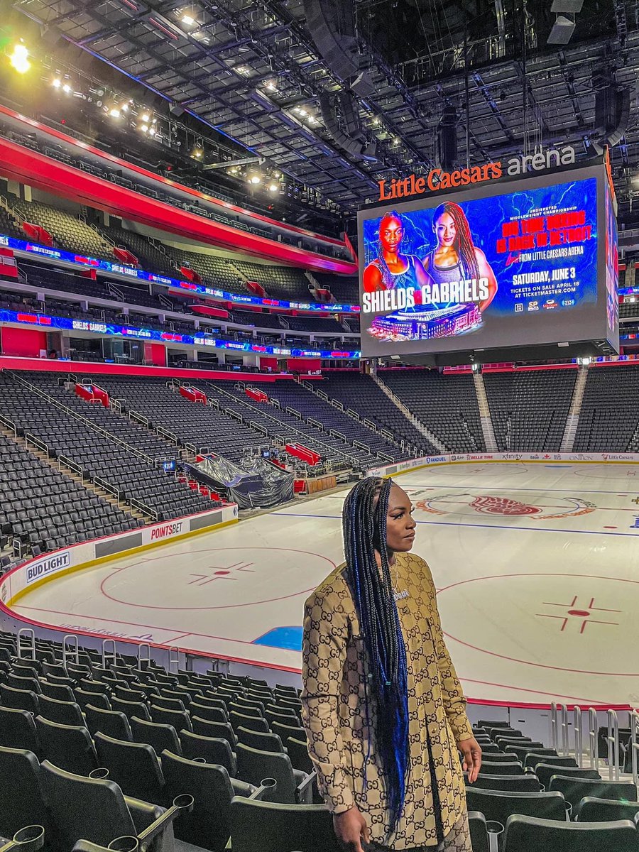 ScottyMBuck's tweet photo. @Claressashields living a surreal dream at the @LCArena_Detroit June 3rd will be special.
#Detroit #Flint #Boxing #LiveInDetroit #TheGWOAT #TheOneAndOnly https://t.co/slCXAAw7sz