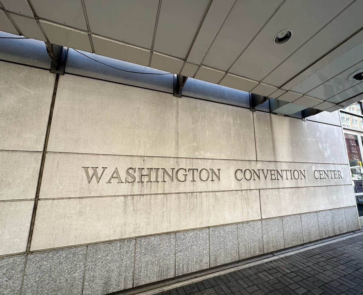 meg__odonnell's tweet photo. HELLO DC! I’m excited to participate in the @DigitalSummits for @anzupartners. Two days of keynote speakers &amp; breakout sessions covering allll of this ⬇️

💡SEO
📩Email
🔑Branding 
📈Data Analytics
🧲Lead Gen
📱Social Media
🌐Emerging Tech
👩🏼‍💻Mentorship
🤝Networking https://t.co/Swhz8mLRye