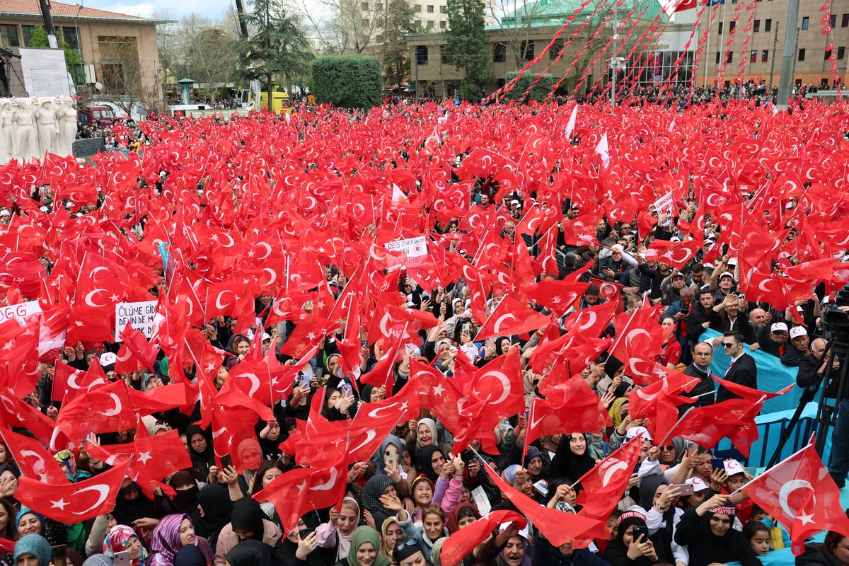 RTErdogan's tweet photo. Bu kadim toprakları vatan yaptığımızdan beri, bin yıldır milletimizin göz bebeği olan Eskişehir…

Teşekkürler Eskişehir 🇹🇷 https://t.co/dSyi8ntnKs