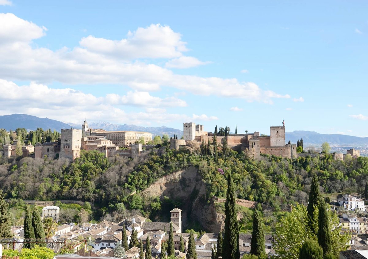 Celebra el Día de los Monumentos visitando la #Alhambra de #Granada. Toda la infomación en nuestra web.

#DiadelosMonumentosySitios #DiadelosMonumentos #WorldMonumentsDay