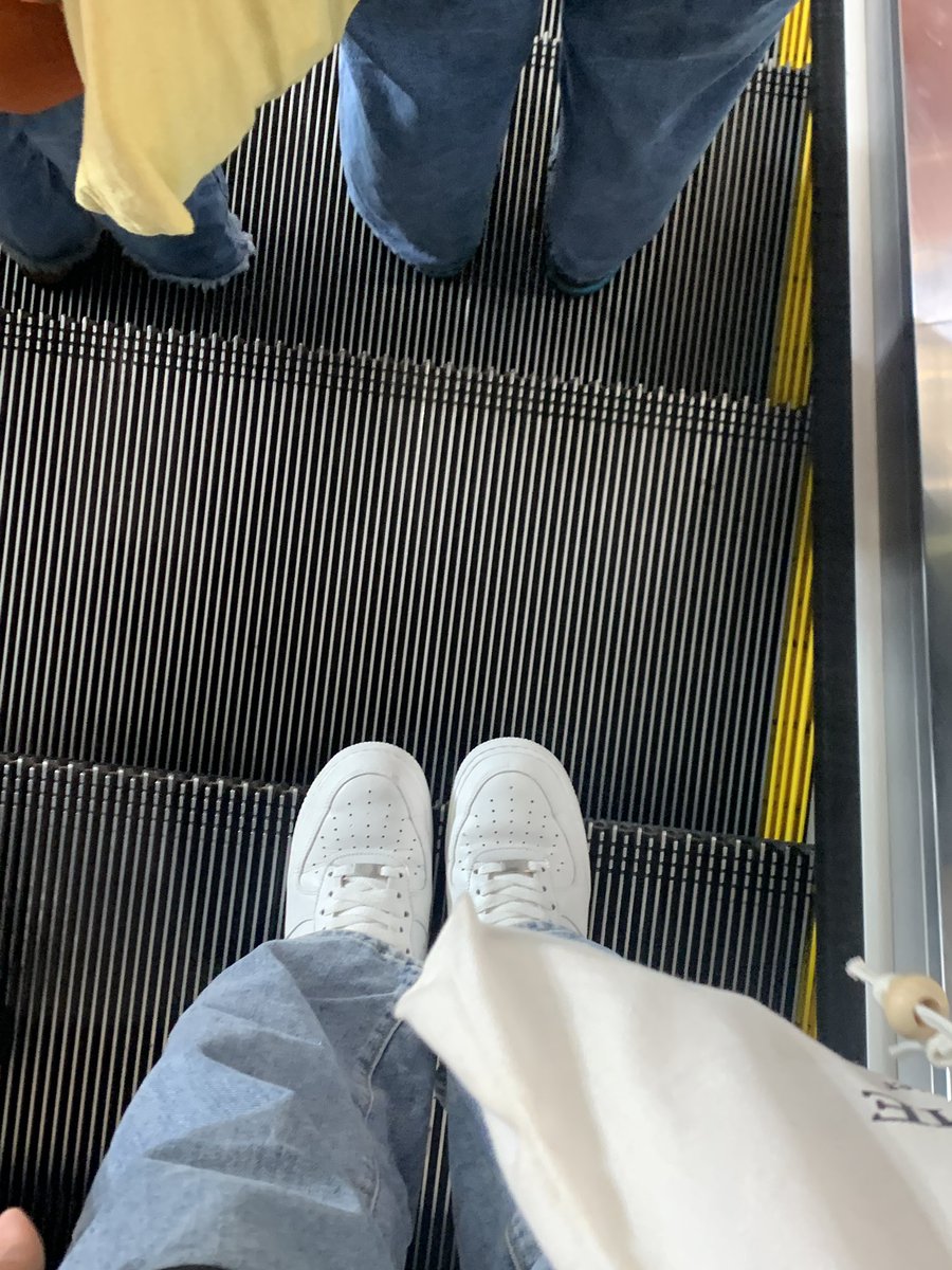 user10iu's tweet photo. 𓈒⠀ ݁⠀✮  🐈‍⬛ https://t.co/As7QEDTBre