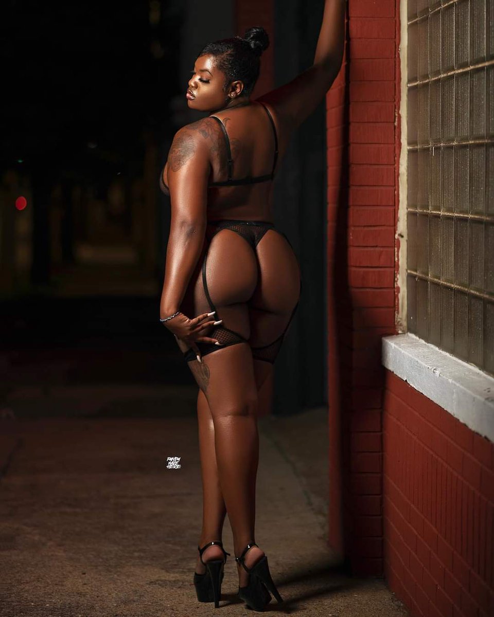 Assmongrr's tweet photo. Nichelle-Bubbles Baker 🍫🍑🔥 https://t.co/nesXxvjIKI