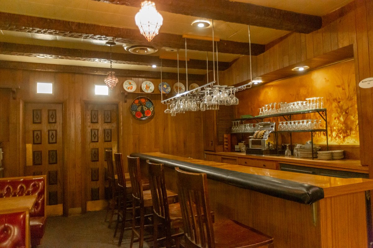 Chuck's Restaurant tweet media