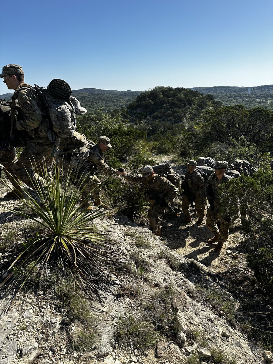 UtsaArmyROTC's tweet photo. Roadrunner Battalion FTX! This was a great opportunity for our MS3s to practice their leadership skills before camp. In conjunction with the MS3s mission, our MS4s practiced maintaining a command post in the field. https://t.co/0x1pHaIwM3