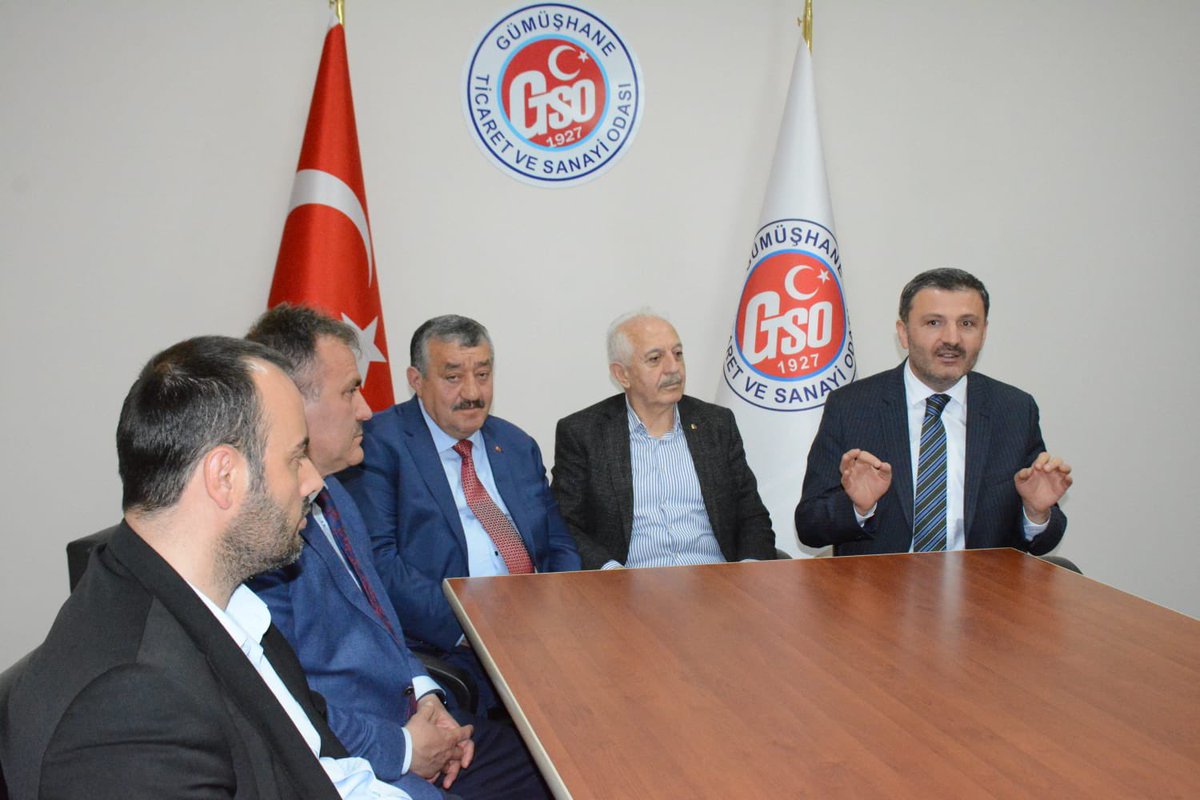 celalettin_kose's tweet photo. 📌Gümüşhane Sanayi ve Ticaret Odası Başkanı Sn. İsmail AKÇAY’ı ve yönetim kurulu üyelerini ziyaret edip, Gümüşhane’miz hakkında istişareler de bulunduk. Kendilerine gösterdikleri ilgi ve misafirperverliklerinden dolayı teşekkür ederiz.
#ErdoğanlaSahlanmaDonemi
@erkankandemir https://t.co/Ny27ltYCtY
