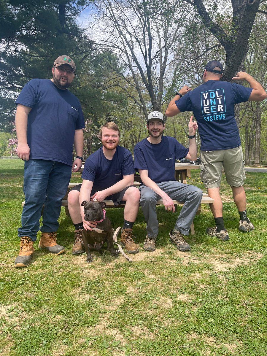 bmorehumane's tweet photo. Textron Systems, Thank you for spending your time at the shelter volunteering! This amazing group helped clean in kennel, intake, & even spent some time working outdoors. We appreciate you all so much! 🐾
#nationalvolunteerappreciationweek #volunteer #baltimorehumane https://t.co/VhR5l4vWOv