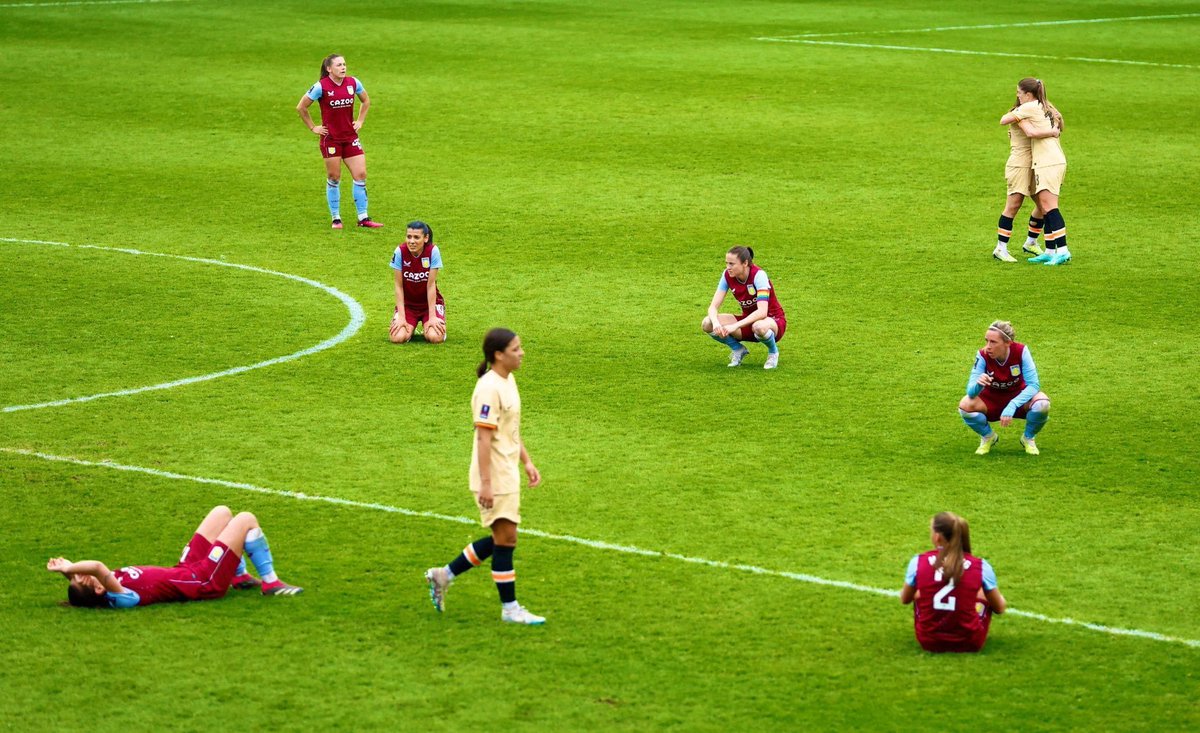 FanzineWSL's tweet photo. The Sam Kerr effect ™ https://t.co/YG7TGmwCVc