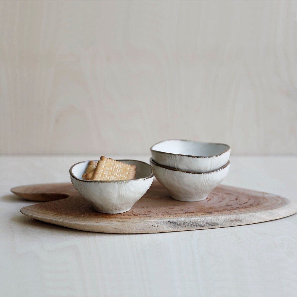 rougeshopuk's tweet photo. Pretty ceramics to add joy to your table ✨

#stokenewington #ceramics #stokey #london #vinterior #weloveceramics #handmade #interiordesign #antiquehomes #interiorinspiration #tableware #homedecoinspo #bowl #glazes #vintageinteriors #homeinspo #london… https://t.co/RX0fyCoK3G https://t.co/43s1aDW0Pj