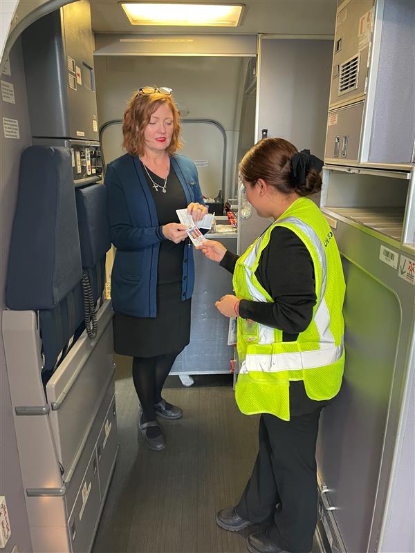 AriannaMrocha's tweet photo. 📢 SAFETY BASICS TIP⚠️
Scan all flight attendants' badges to ensure boarding minimum is met before begining customer boarding
#SafetyIOwnIt #gateagent #beingunited
@AOSafetyUAL @ualsaluispotosi @brendaybarra https://t.co/KhmSR4Mf5f
