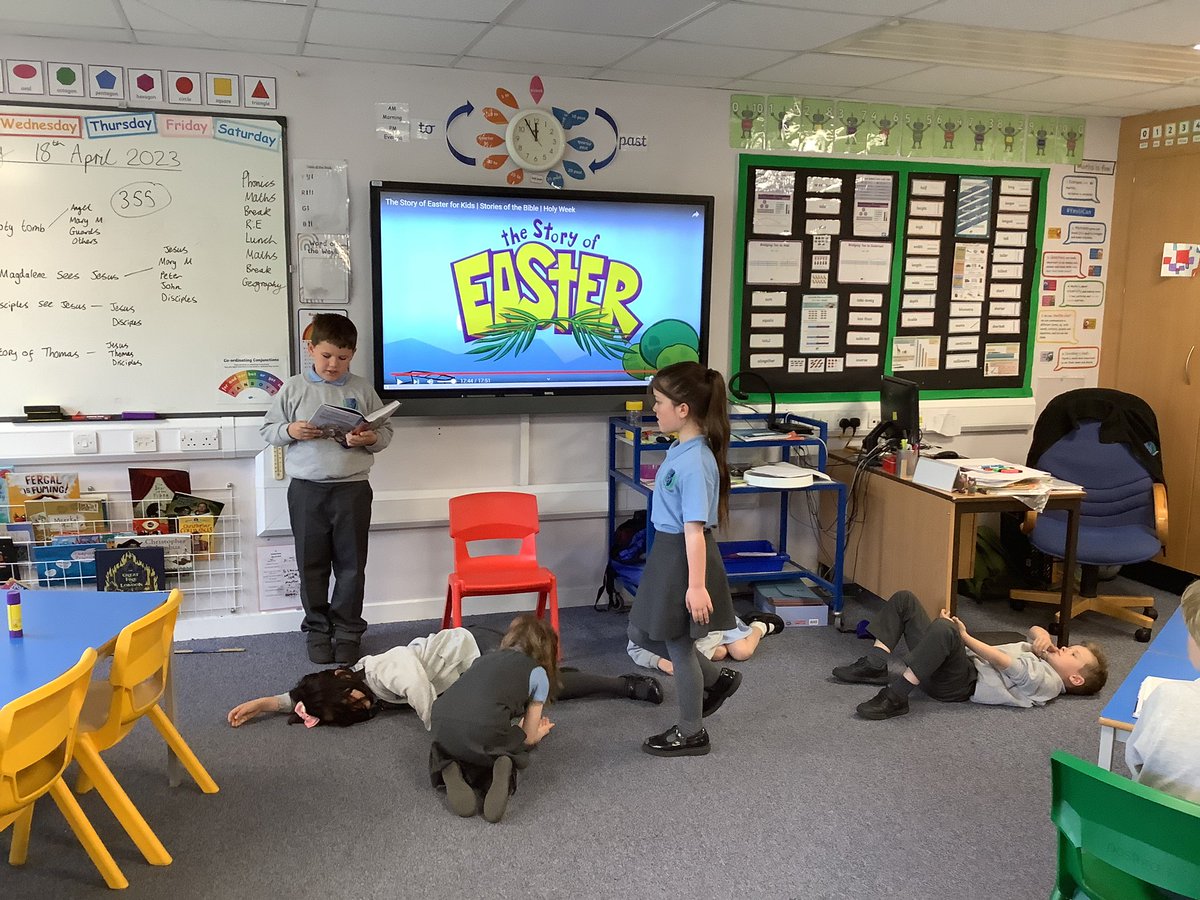 StAgnesPrimary's tweet photo. In RE the children role played the Gospel accounts of the Resurrection. #stagnesre https://t.co/mnGpJmAXaz