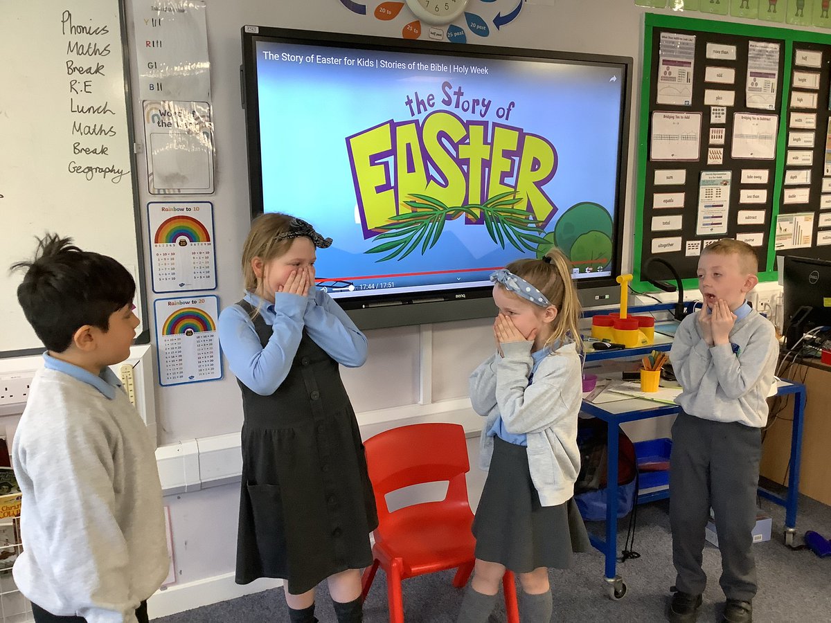 StAgnesPrimary's tweet photo. In RE the children role played the Gospel accounts of the Resurrection. #stagnesre https://t.co/mnGpJmAXaz