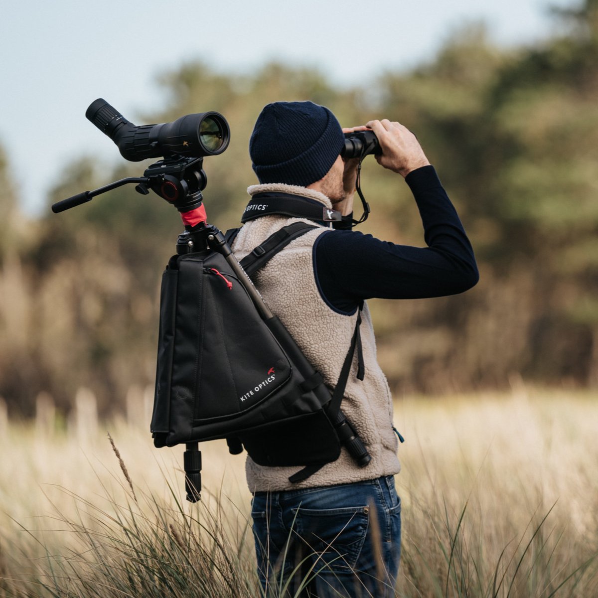 KITE APC 42
Observe in the strongest winds, Observe as long as you like. See details as if you are watching a film.