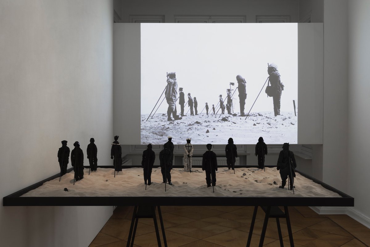 spatialdelight's tweet photo. Haunted by an uncanny 1960 photograph depicting  French atomic bomb testings in Algeria, artist @hebaamin addresses the horror of this image by creating its three-dimensional reconstruction. Listen to Episode 7 find out more! 

📸Chroma https://t.co/r8oJSRaLb0
