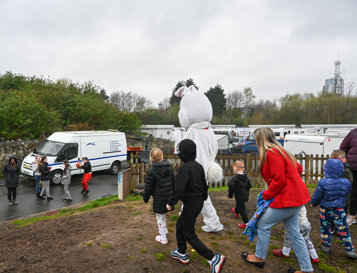 LeedsGATE's tweet image. Take a look at some photos from our Easter holiday clubs across West Yorkshire🥚

Everyone really enjoyed themselves!
BIG thanks to @leedslibraries @foodwiseleeds  @boomchikkaboom @EarlyHelpLeeds for helping make this happen and all the families for joining in despite the weather