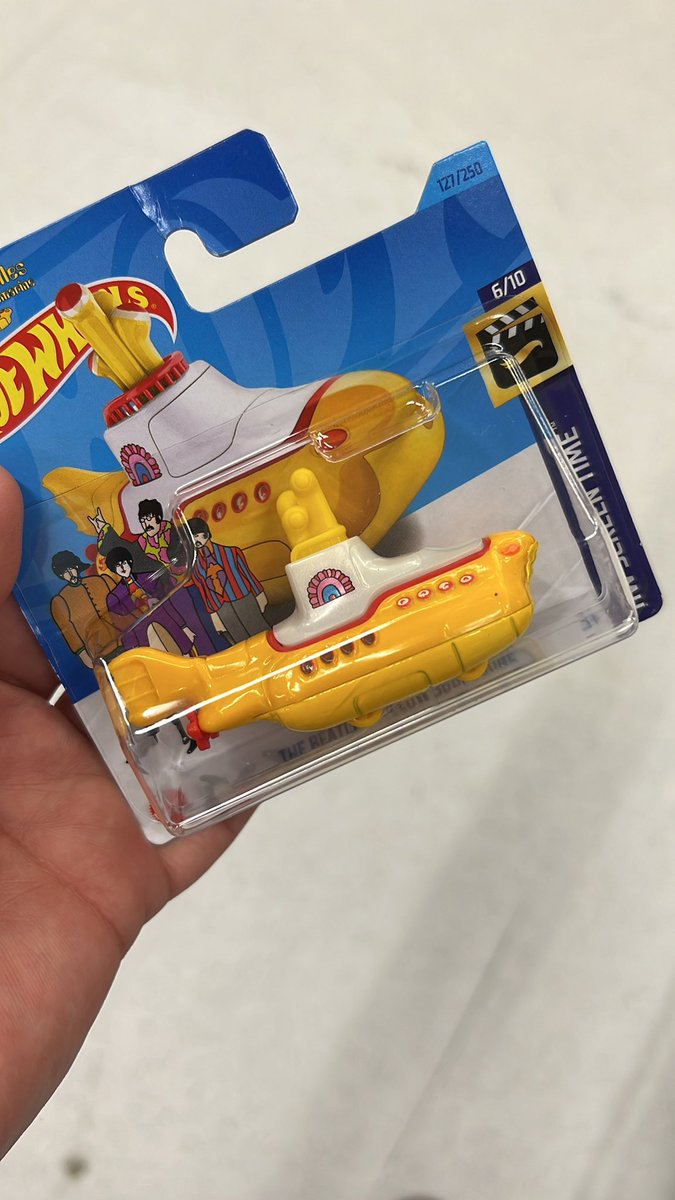 DrBananaGarcia's tweet photo. I just thought you might be interested. The Yellow Submarine from HotWheels' #HWScreenTime line is back this year (Among 10 others cars* from movies and TV).
#yellowsubmarine https://t.co/8so41PhkVs