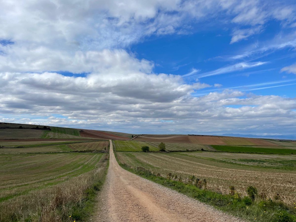 Pilgerurlaub's tweet photo. Najera - Santo Domingo, 21km auf dem #jakobsweg. Heute mit Archivbildern, ich muss ein paar Tage pausieren, hoffen wir dass es nur Erkältung ist… https://t.co/Va0OyPdPnw