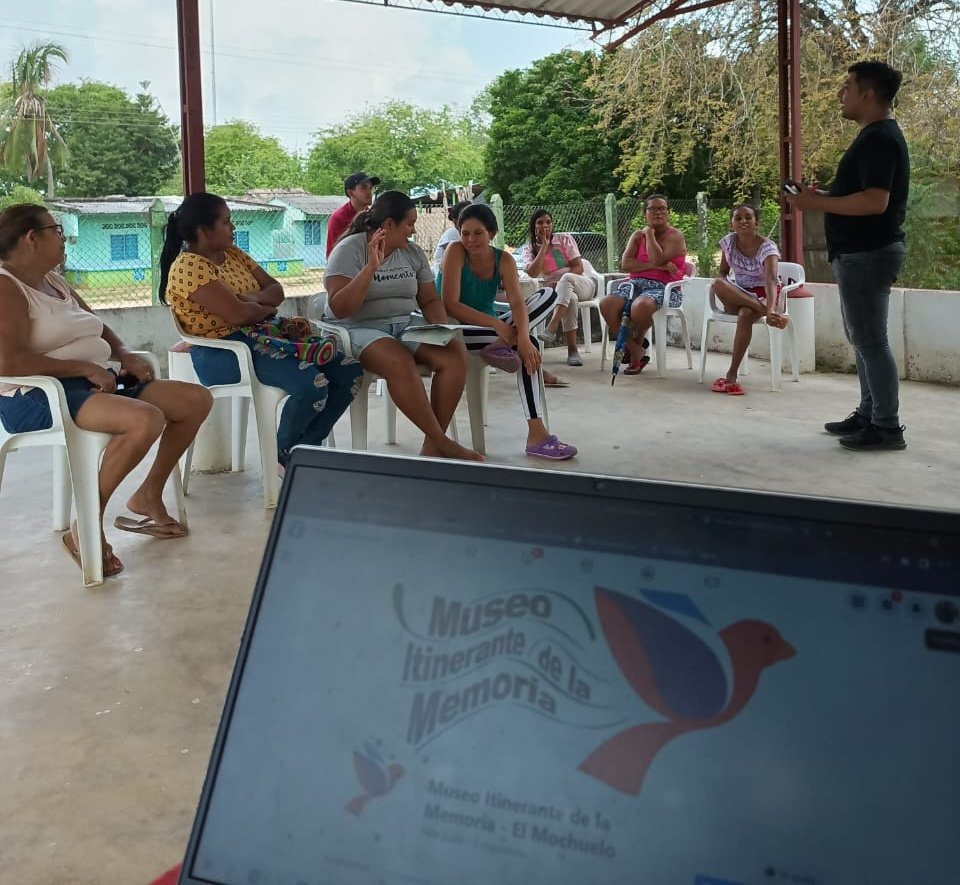 cmontesdemaria's tweet photo. #CCMMaL21 |
Nuestra acción transformadora va más allá del 'universo montemariano', en esta oportunidad con las mujeres de #AMARS capítulo #CejaDelMango, corregimiento de #Sampues Sucre https://t.co/Wezd6vbN0P