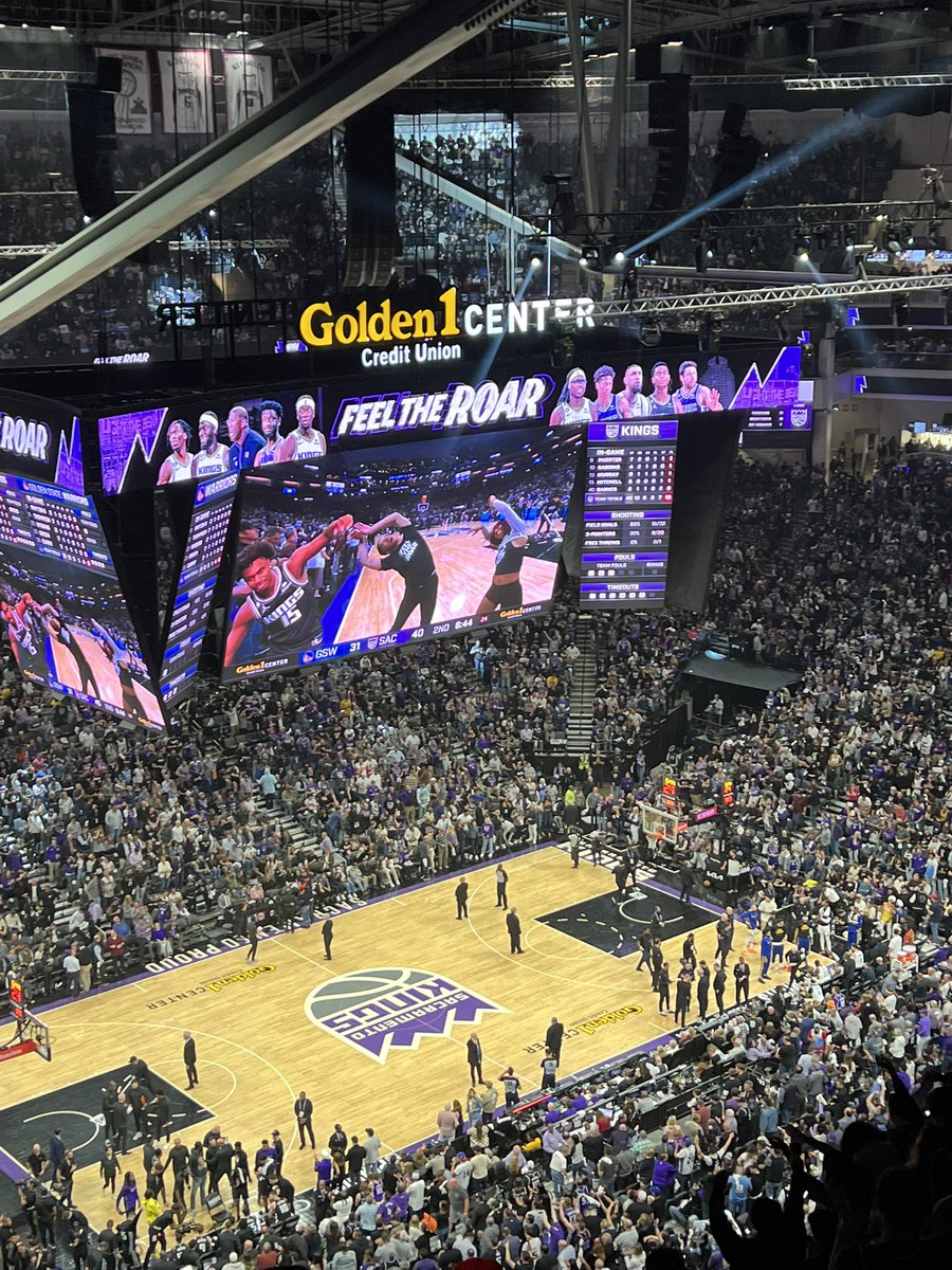 joshmeusebio's tweet photo. can’t believe the bros and i experienced a playoff game last night and got the W 🔦 https://t.co/RNgO6qocDT