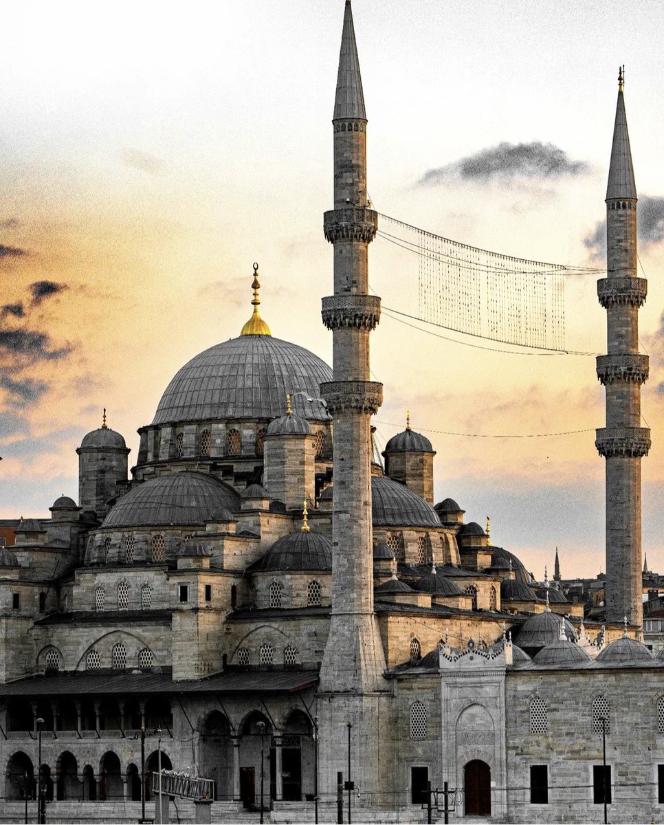 Kilic__Tuba's tweet photo. Müslümanlıkla yoğrulan yurdumu,
Müslümansız bırakma Allah'ım!
Bize güç ver… https://t.co/OOTKoDjAlP