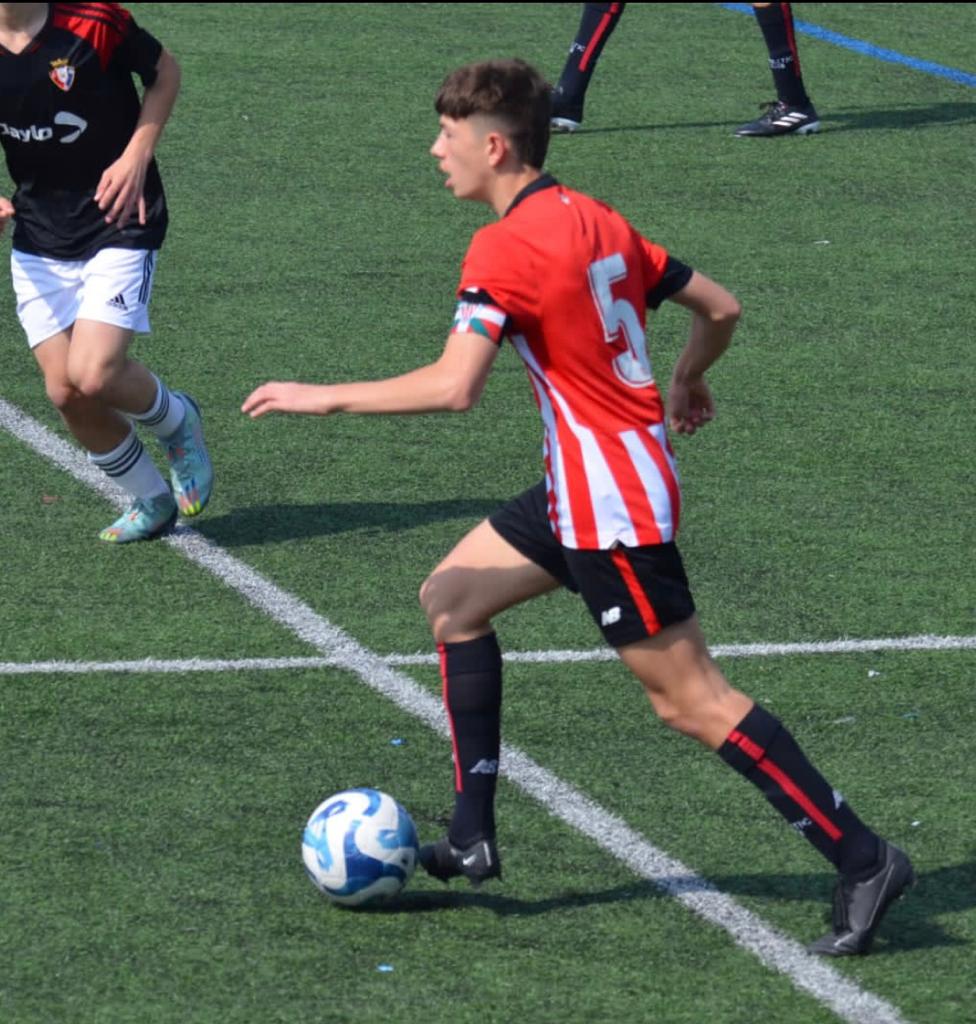 DanokBatClub's tweet photo. Desde el Danok Bat queremos mandar un mensaje de apoyo a Ibai Barberena, jugador del @AthleticClub y ex jugador del club, debido a la lesión de ligamento cruzado que sufrió el pasado fin de semana.

💪 Aupa Ibai! Volverás más fuerte que nunca! Eutsi! https://t.co/lSWJiqoJw9