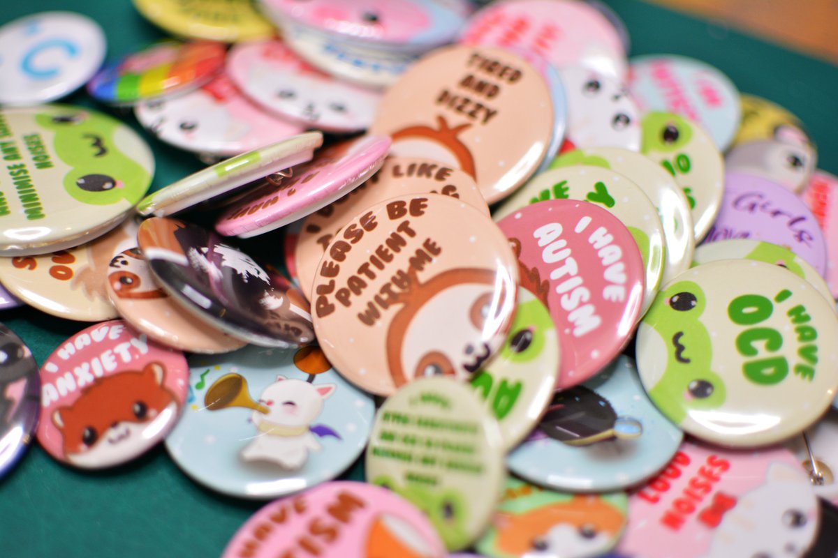 Highodgepodge's tweet photo. 50-100 handmade badges a week is rewarding; it's great that our products are helping people show their pronouns, wear their disabilities &amp; show off their fave fandoms. Three sizes, dozens of designs &amp; custom designs everywhere!
@ https://t.co/i0OvA3o96O
#etsy #smallbusiness #ebay https://t.co/j7u0gEV7J5