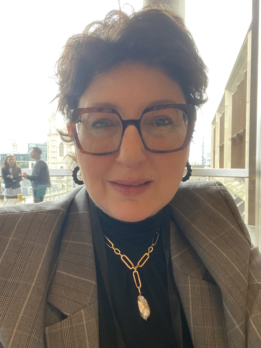 juliahobsbawm's tweet photo. I filed my @thefuture column at home and then...went into the office. The Watercooler and Catch-ups. Key reasons to be in an office. @business bring every elevator to their pantry first for this. #officeface https://t.co/j20snbyBsz