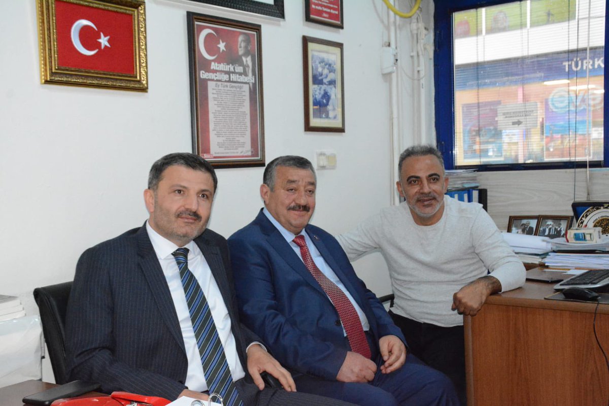 celalettin_kose's tweet photo. 📌Gümüşhane İlimizde habercilik faaliyetleri gerçekleştiren Kuşakkaya Gazetesi ekibini ve duayen gazeteci Turan TUĞLU amcamızı ziyaret edip, Gümüşhane’miz hakkında istişareler de bulunduk. 

Kendilerine gösterdikleri ilgi ve misafirperverliklerinden dolayı teşekkür ederiz. https://t.co/bW1QTAWC9Z