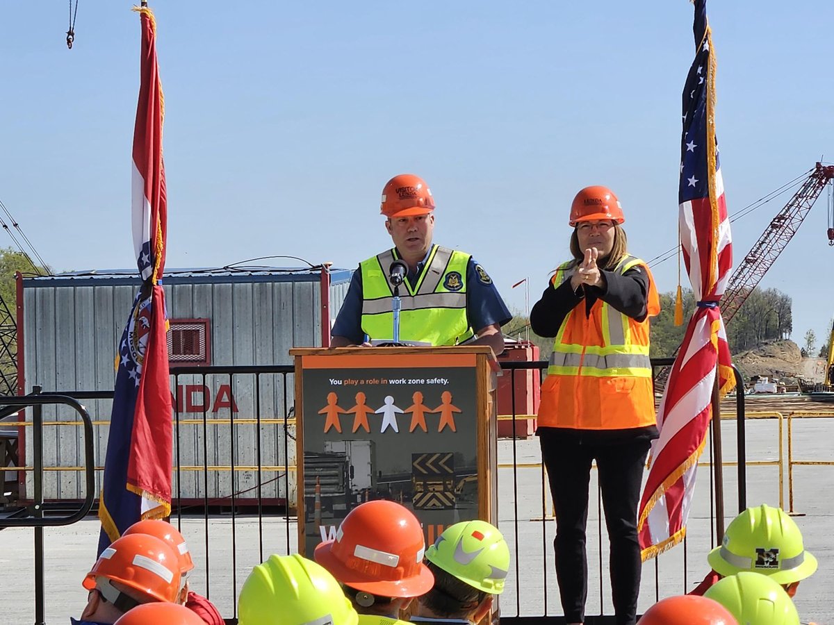ATSSAHQ's tweet photo. @MoDOT hosted the National Work Zone Awareness Week kickoff event at the new I-70 bridge over the Missouri River near Rocheport. The presentation highlighted the importance of #workzone safety and paid tribute to lives lost. #NWZAW #TowardsZeroDeaths #ATSSA https://t.co/xymfTdgwBj