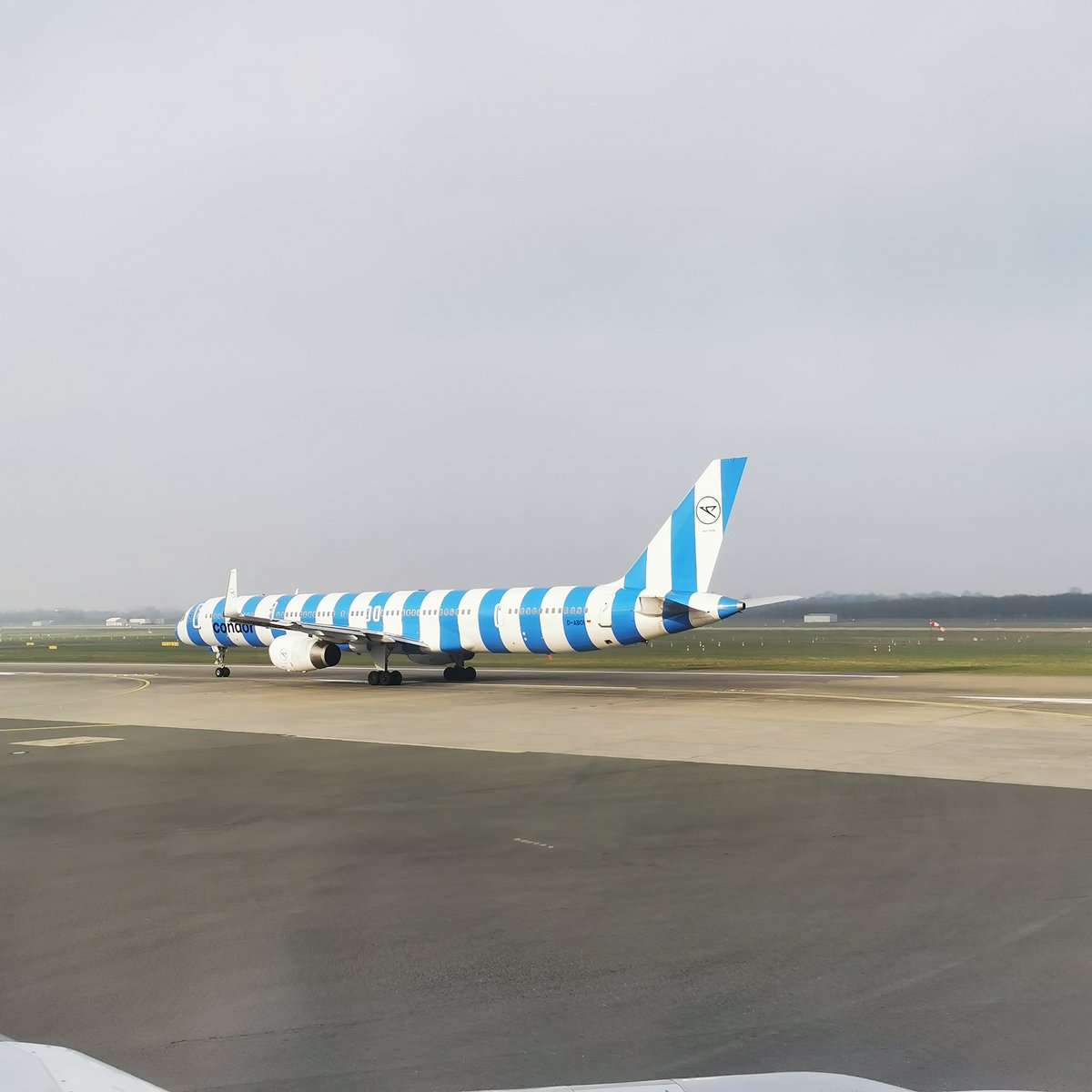 guimarpe's tweet photo. @JetPhotos Also in Frankfurt... https://t.co/j0DAYDAbIi