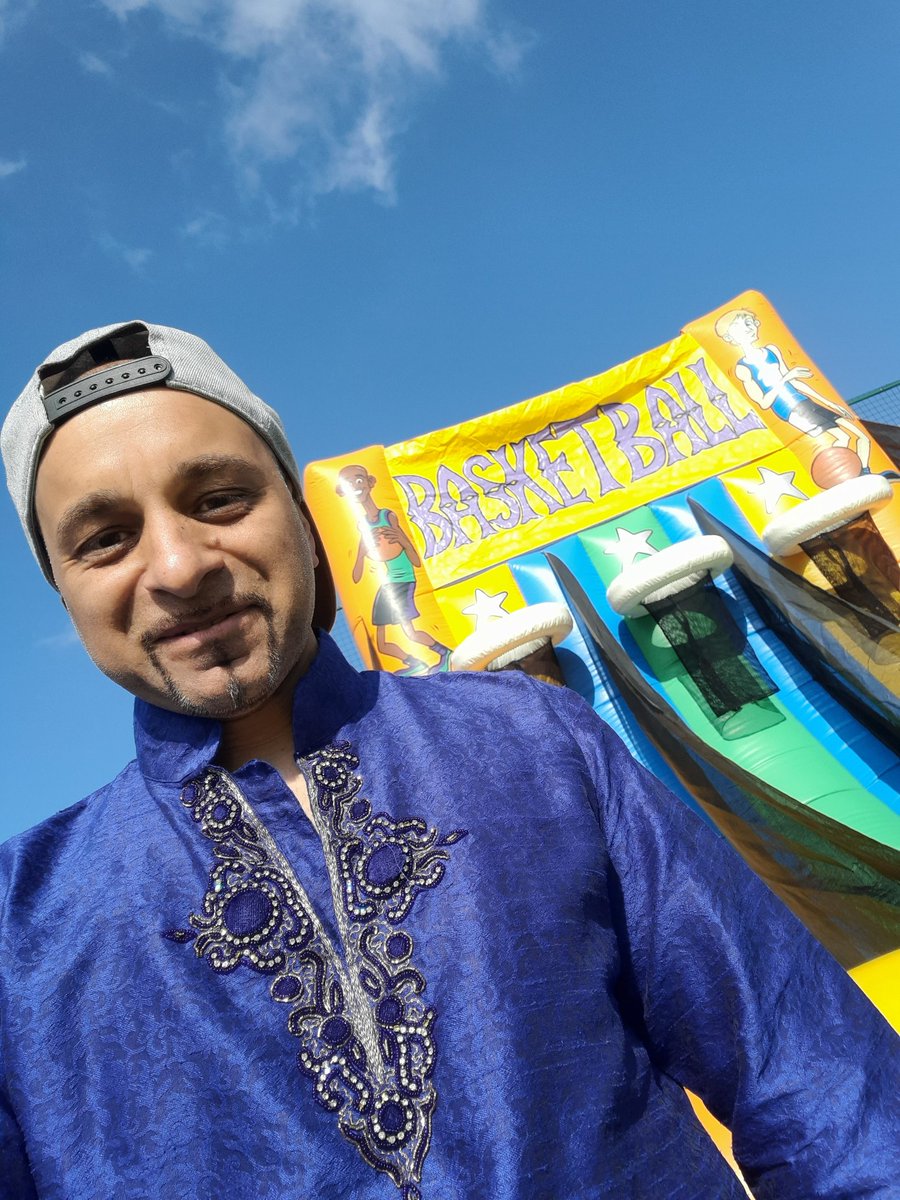 sohankailey's tweet photo. The sun was out today as we kicked off one of my favourite gigs of the year #WorcsSchoolGames
Thank you to @ActiveHW 
Opportunity for school children across #Worcestershire to take part in #SchoolGames and experience the Cultural Village 😃
#Bhangra #StreetDance #PhysicalEd https://t.co/SQGnsGvZjI