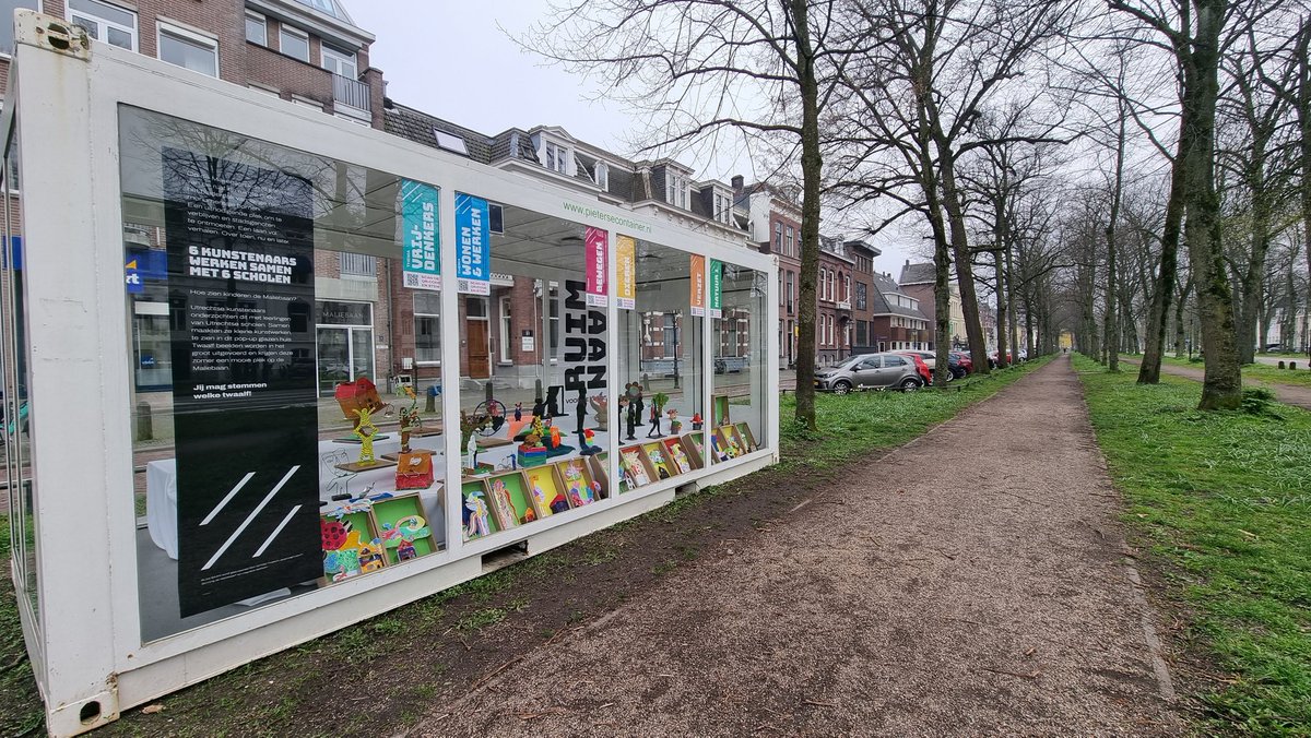 Komt dat zien! 
Glazen huis toont kunst over Maliebaan
In #Telegraaf_Utrecht 
📸 Menno Bausch