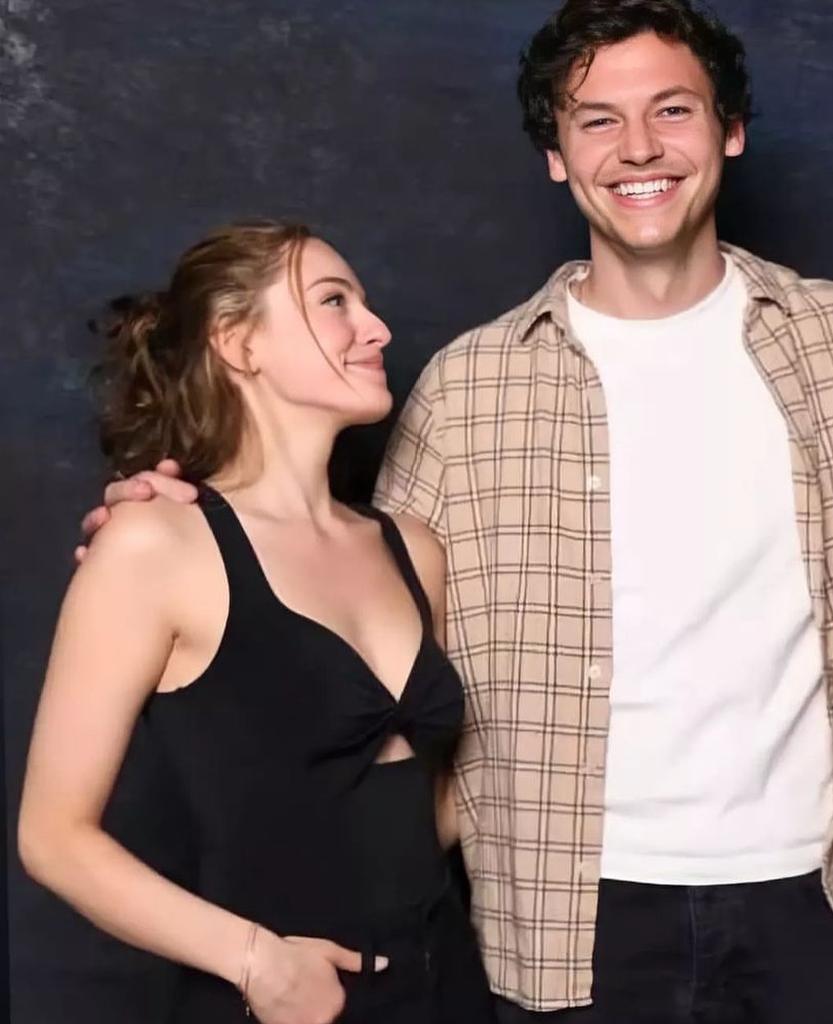 Io_sono_Lamu's tweet photo. #Legacies #DanielleRoseRussell #NickFink #RyanClarke #HopeMikaelson #holarke #SaveLegacies https://t.co/bzq7sX8ym9