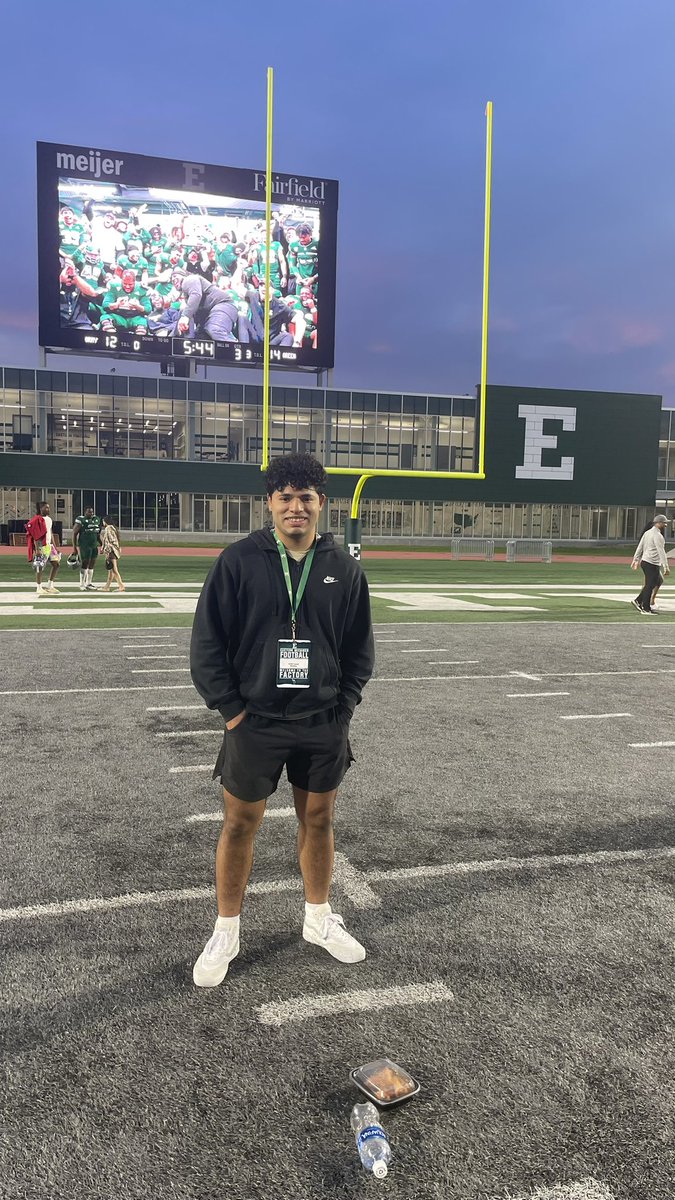 jacobo_esquivel's tweet photo. Had a wonderful time at @EMUFB  The atmosphere is great ! https://t.co/99MA2mx8f6